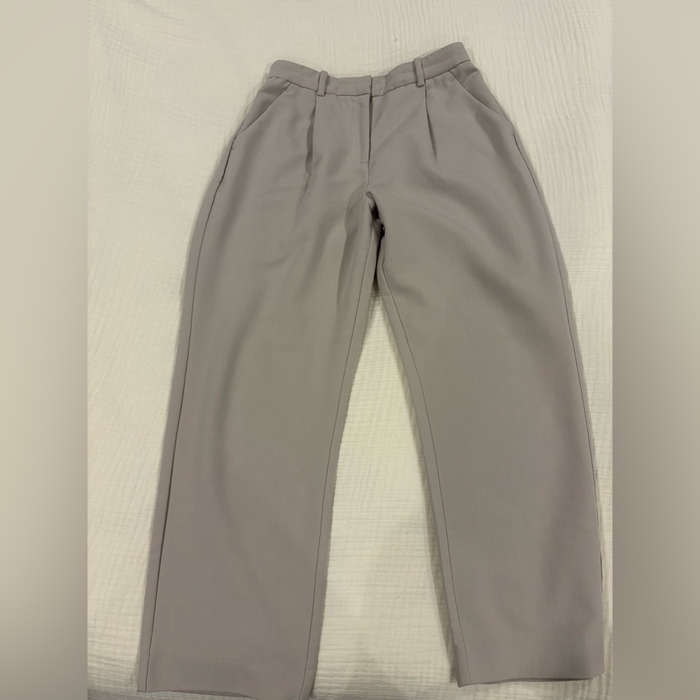 A&F CurveLove Quinn Tailored Straight Pant in Cream, Size 28 / 6 Short